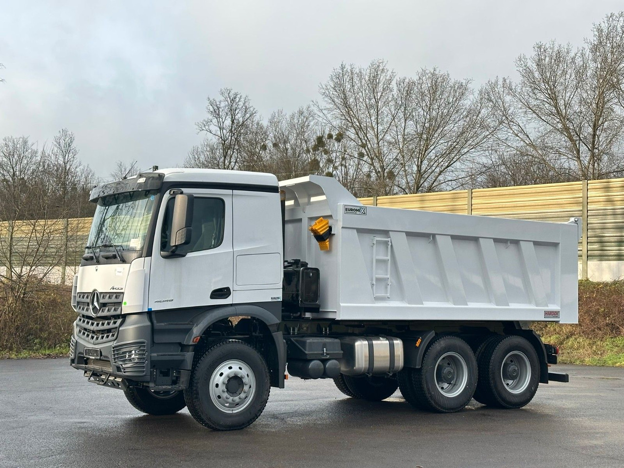 Mercedes-Benz 4048 6X4 Arcos 5 EuromixMTP Dumper Kipper - Kipper: das Bild 4 Mercedes-Benz 4048 6X4 Arcos 5 EuromixMTP Dumper Kipper - Kipper: das Bild 4
