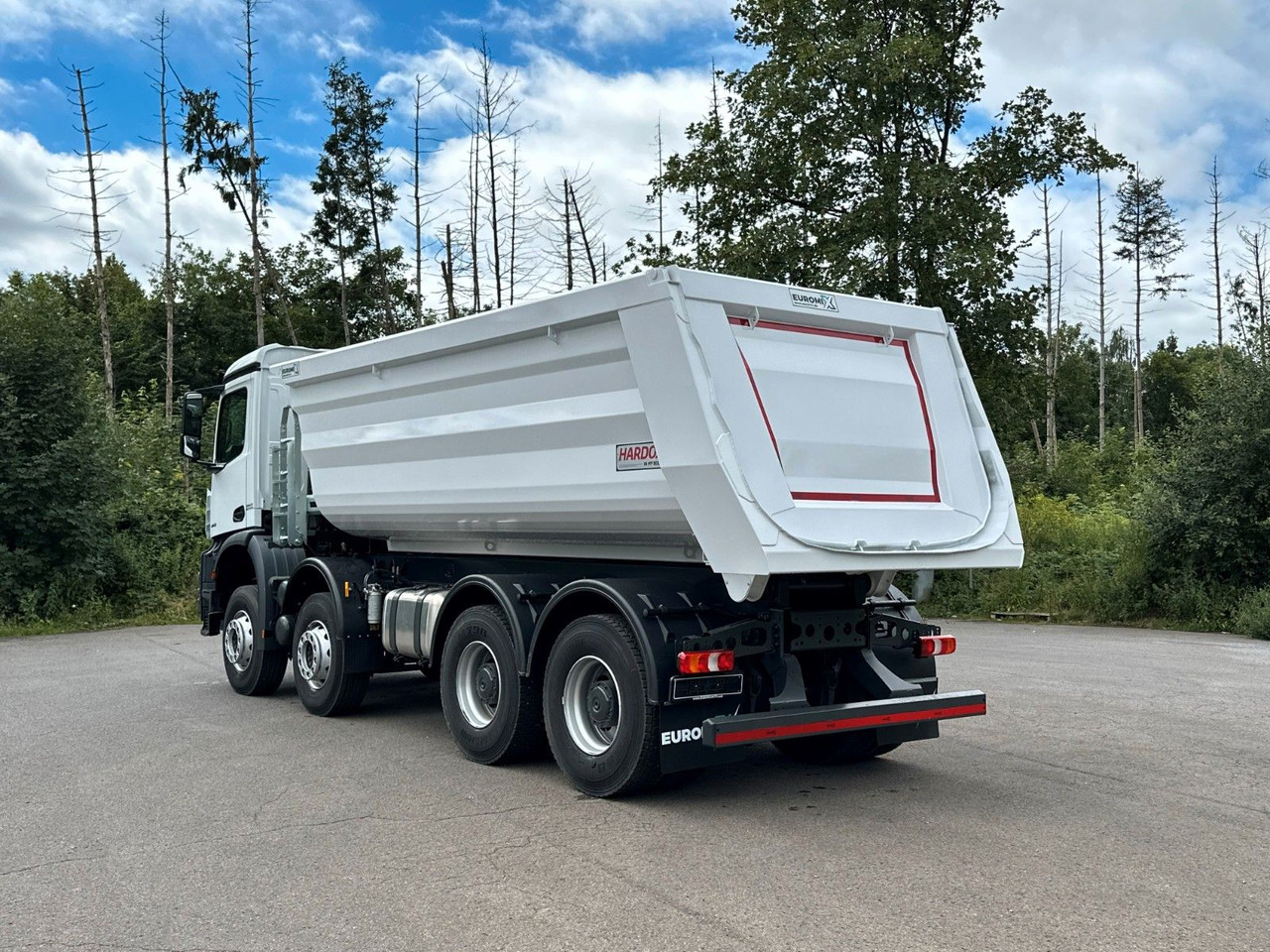 Mercedes-Benz 4142 8X4 Mulden- Kipper - EuromixMTP - Kipper: das Bild 4 Mercedes-Benz 4142 8X4 Mulden- Kipper - EuromixMTP - Kipper: das Bild 4