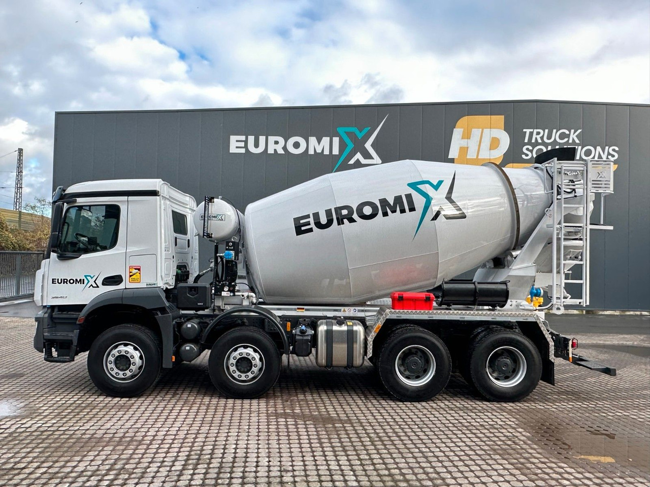 Mercedes-Benz Arocs 5 3540 8x4 EURO 6e EuromixMTP EM 9 L - Fahrmischer: das Bild 3 Mercedes-Benz Arocs 5 3540 8x4 EURO 6e EuromixMTP EM 9 L - Fahrmischer: das Bild 3