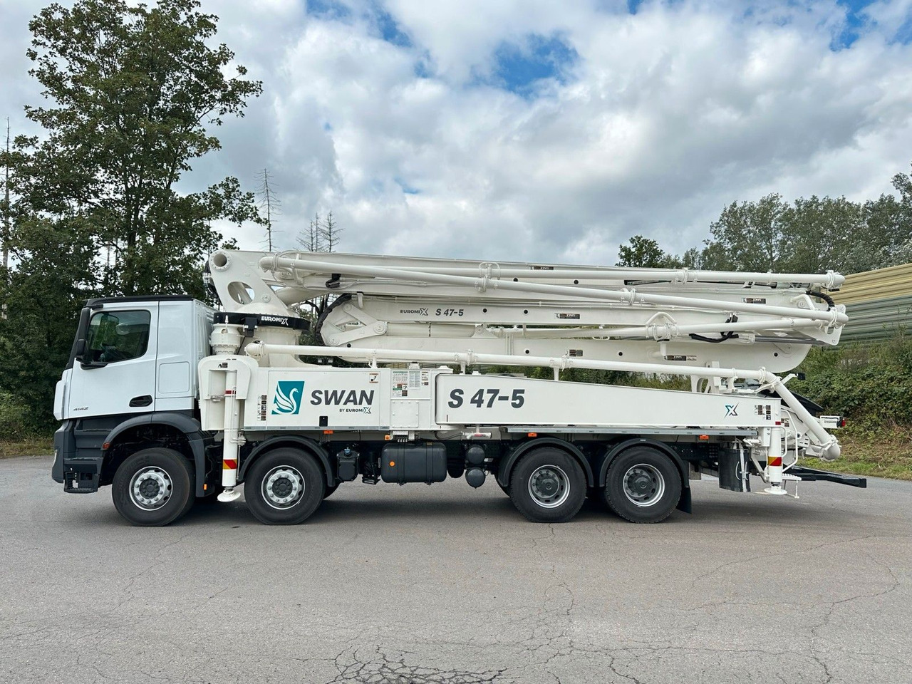 Mercedes-Benz Arocs 5 4142 8x4 SWAN TSP 47-5 160RZ ( 47m ) - Fahrmischer: das Bild 5 Mercedes-Benz Arocs 5 4142 8x4 SWAN TSP 47-5 160RZ ( 47m ) - Fahrmischer: das Bild 5