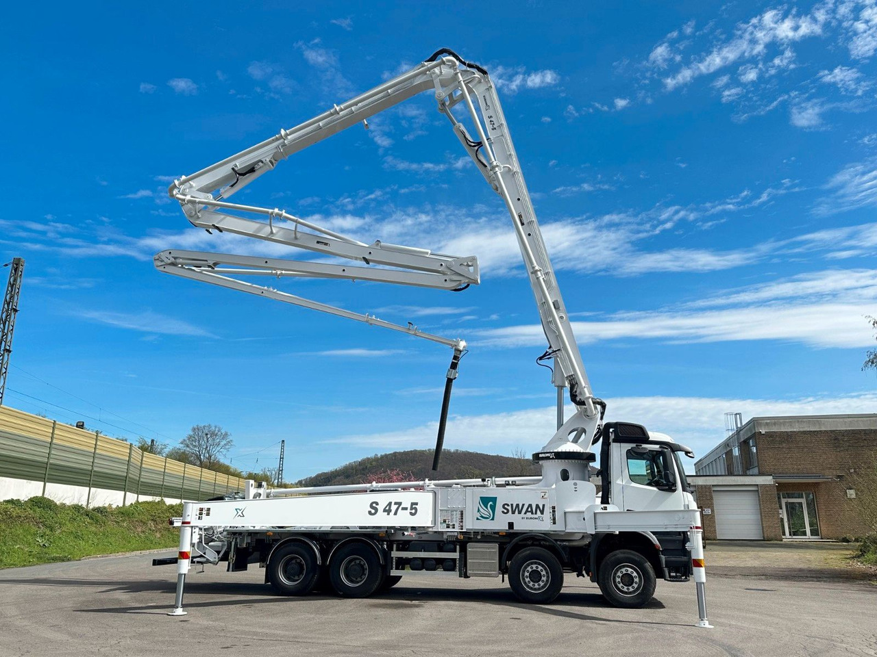 Mercedes-Benz Arocs 5 4542 8x4 SWAN TSP 47-5 160RZ ( 47m ) – Leasing Mercedes-Benz Arocs 5 4542 8x4 SWAN TSP 47-5 160RZ ( 47m ): das Bild 12