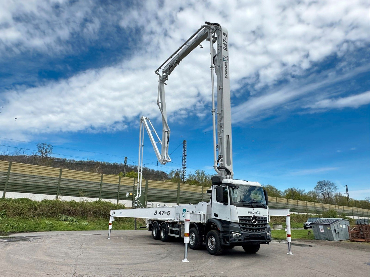 Mercedes-Benz Arocs 5 4542 8x4 SWAN TSP 47-5 160RZ ( 47m ) – Leasing Mercedes-Benz Arocs 5 4542 8x4 SWAN TSP 47-5 160RZ ( 47m ): das Bild 18