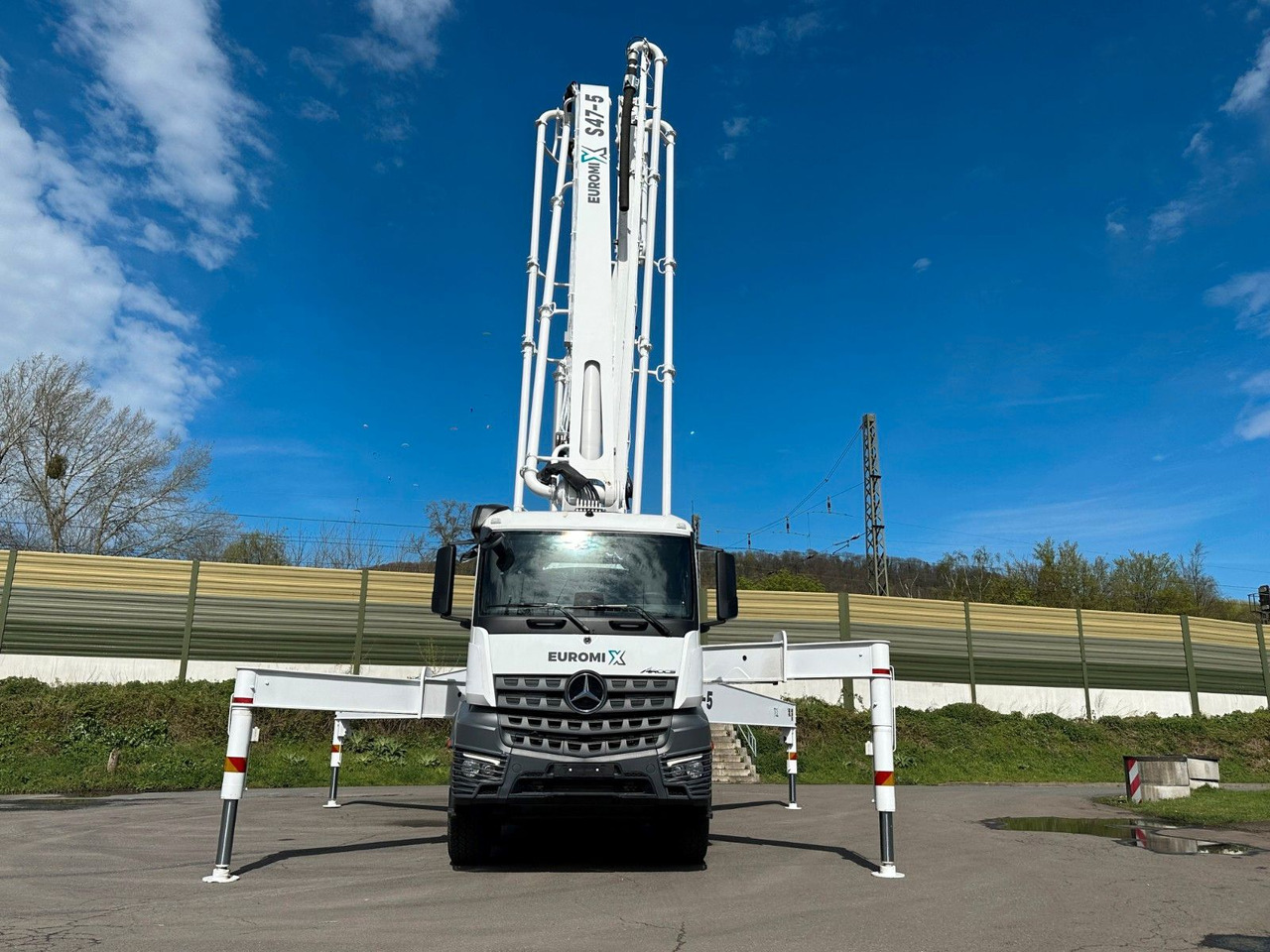 Mercedes-Benz Arocs 5 4542 8x4 SWAN TSP 47-5 160RZ ( 47m ) – Leasing Mercedes-Benz Arocs 5 4542 8x4 SWAN TSP 47-5 160RZ ( 47m ): das Bild 13
