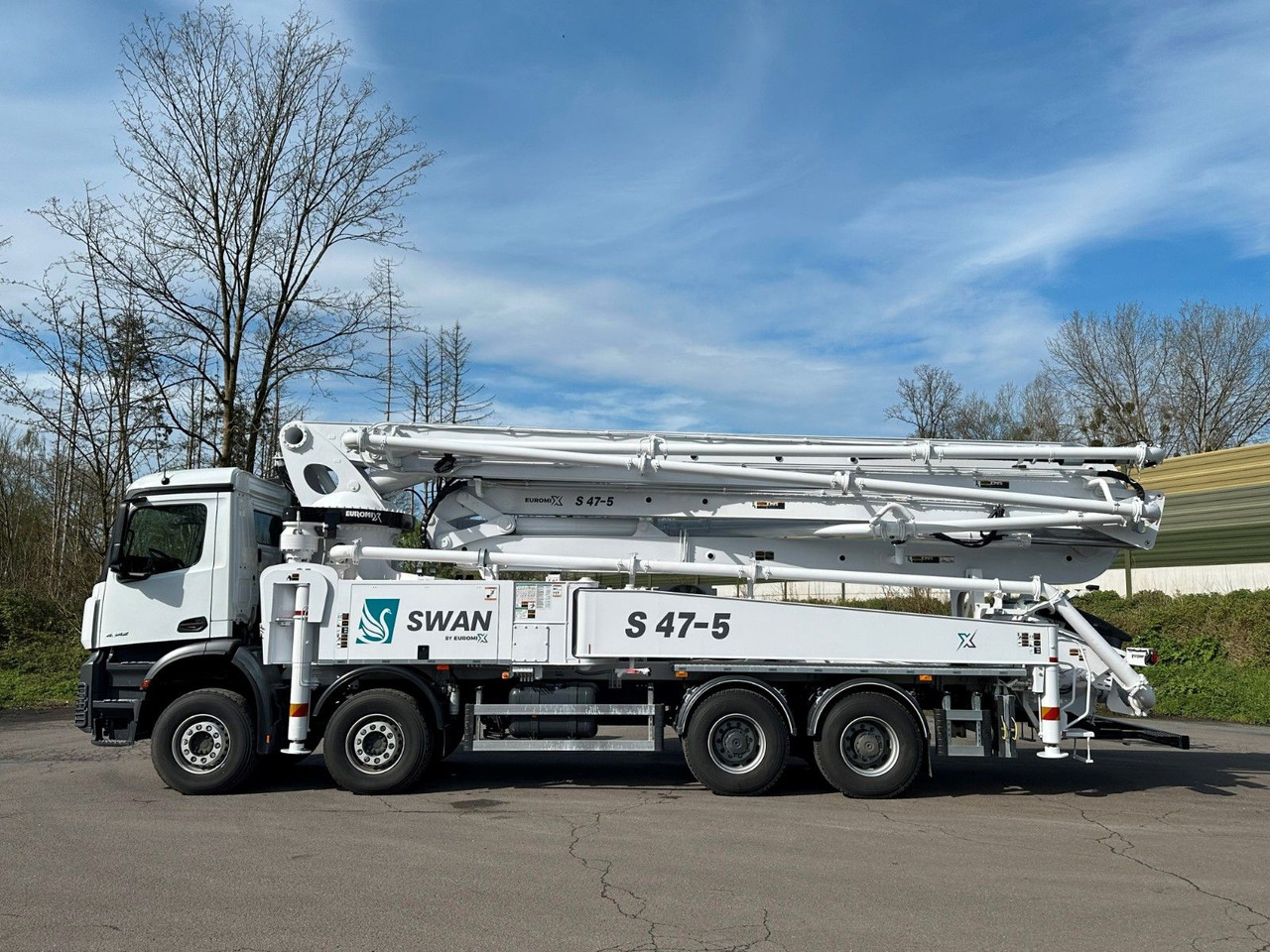 Mercedes-Benz Arocs 5 4542 8x4 SWAN TSP 47-5 160RZ ( 47m ) - Fahrmischer: das Bild 4 Mercedes-Benz Arocs 5 4542 8x4 SWAN TSP 47-5 160RZ ( 47m ) - Fahrmischer: das Bild 4