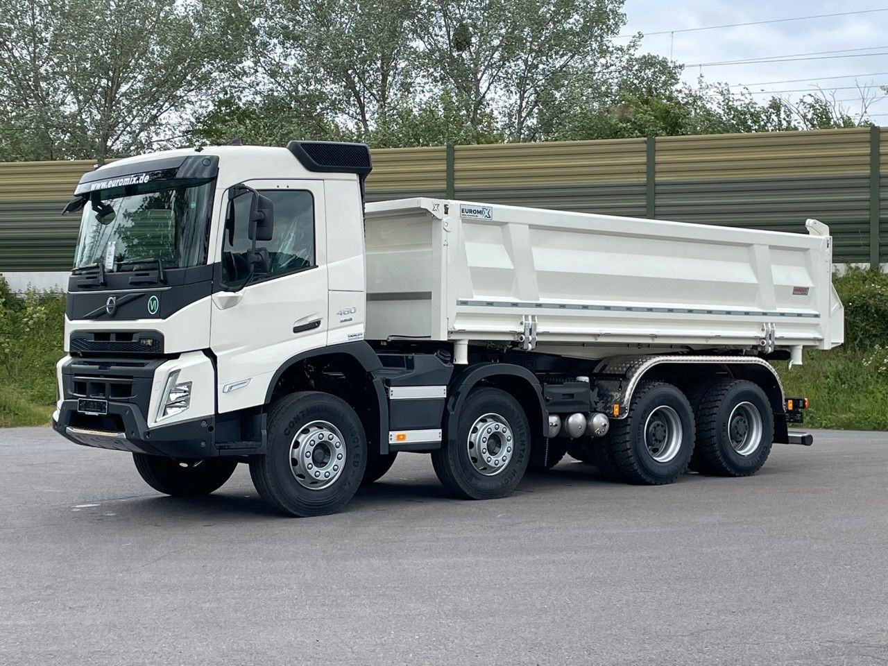 Volvo FMX 460 8x4 / WECHSELSYSTEM KIPPER+MISCHER Volvo FMX 460 8x4 / WECHSELSYSTEM KIPPER+MISCHER - Fahrmischer: das Bild 2 Volvo FMX 460 8x4 / WECHSELSYSTEM KIPPER+MISCHER Volvo FMX 460 8x4 / WECHSELSYSTEM KIPPER+MISCHER - Fahrmischer: das Bild 2