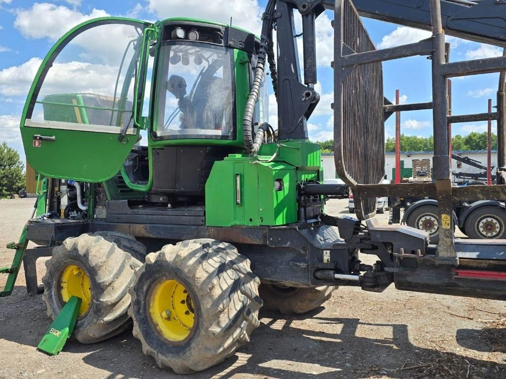 John Deere 810 E - Forwarder: das Bild 4 John Deere 810 E - Forwarder: das Bild 4