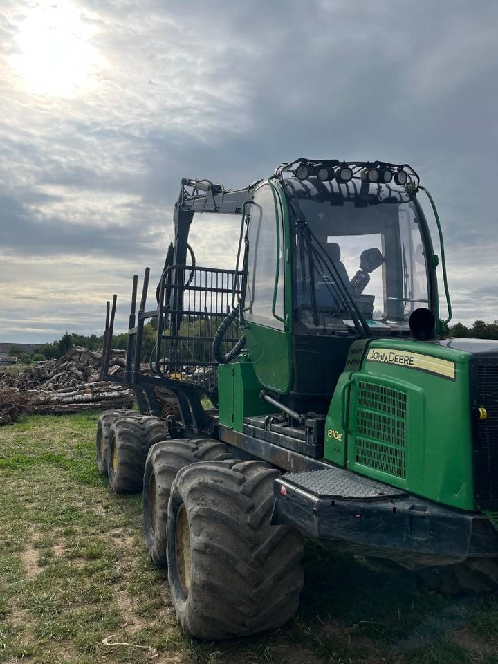 John Deere 810 E - Forwarder: das Bild 3 John Deere 810 E - Forwarder: das Bild 3