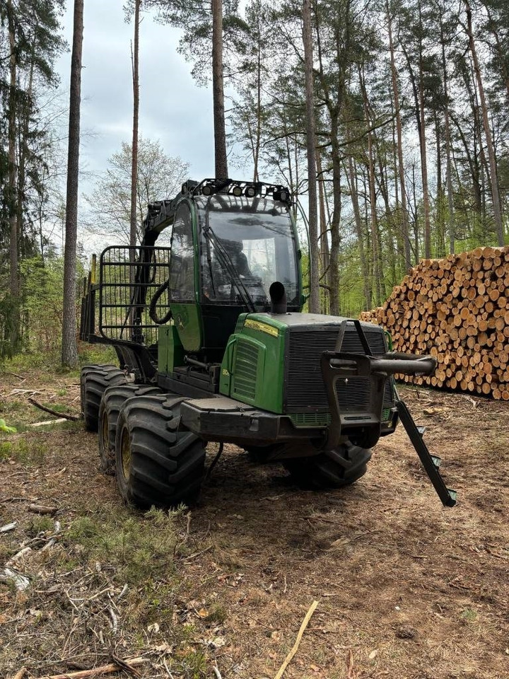 John Deere 810 E - Forwarder: das Bild 4 John Deere 810 E - Forwarder: das Bild 4