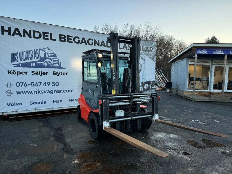 Toyota 8FBMT45 Electric, 3.600h, 2015 - Elektrostapler: das Bild 1 Toyota 8FBMT45 Electric, 3.600h, 2015 - Elektrostapler: das Bild 1