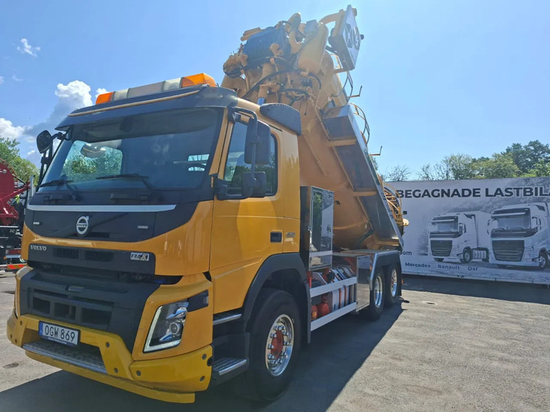 Volvo FMX 450 Combi Vacuum/Pressure 14m3 (1,5 + 12,5m3), 2017 - Saug-/ Spülfahrzeug: das Bild 3 Volvo FMX 450 Combi Vacuum/Pressure 14m3 (1,5 + 12,5m3), 2017 - Saug-/ Spülfahrzeug: das Bild 3
