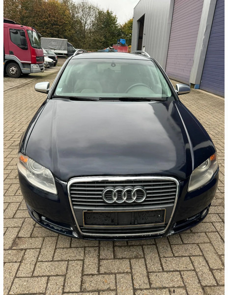 Audi A4 **3.0TDI V6-S-LINE** - PKW: das Bild 2 Audi A4 **3.0TDI V6-S-LINE** - PKW: das Bild 2