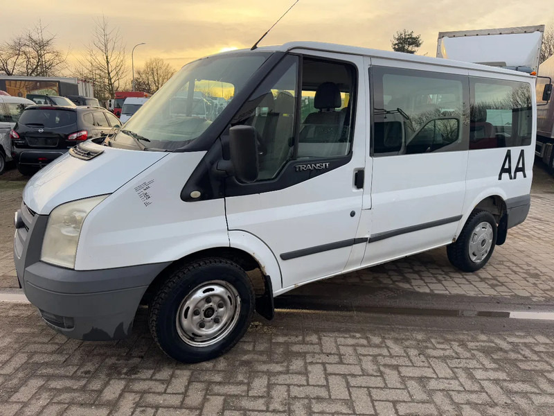 Ford **9PLACES-9SEATS** - Kleinbus, Personentransporter: das Bild 1 Ford **9PLACES-9SEATS** - Kleinbus, Personentransporter: das Bild 1