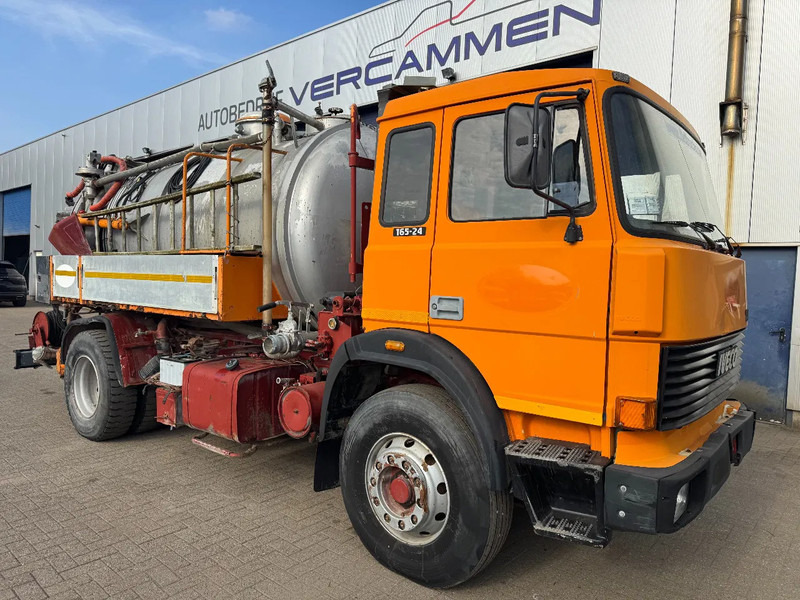 Iveco Turbotech **VACUMTRUCK-HYDROCUREUR** - Saug-/ Spülfahrzeug: das Bild 1 Iveco Turbotech **VACUMTRUCK-HYDROCUREUR** - Saug-/ Spülfahrzeug: das Bild 1