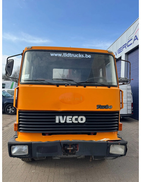 Iveco Turbotech **VACUMTRUCK-HYDROCUREUR** - Saug-/ Spülfahrzeug: das Bild 2 Iveco Turbotech **VACUMTRUCK-HYDROCUREUR** - Saug-/ Spülfahrzeug: das Bild 2
