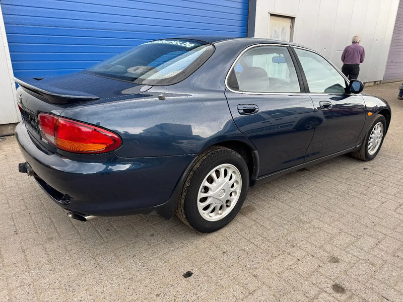 Mazda Xedos **XEDOS 6-2.0 V6-AC** - Limousine: das Bild 4 Mazda Xedos **XEDOS 6-2.0 V6-AC** - Limousine: das Bild 4