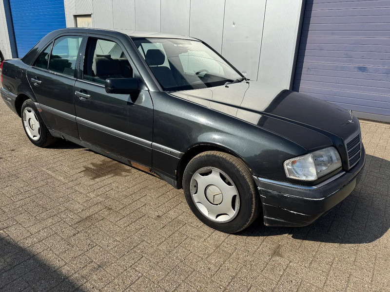 Mercedes-Benz C-Klasse **C220DIESEL-BELGIANCAR** - Limousine: das Bild 3 Mercedes-Benz C-Klasse **C220DIESEL-BELGIANCAR** - Limousine: das Bild 3