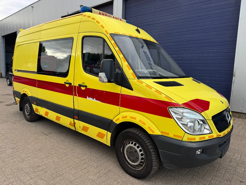 Mercedes-Benz Sprinter 316 **AMBULANCE-EURO 5-AIRCO** - Krankenwagen: das Bild 3 Mercedes-Benz Sprinter 316 **AMBULANCE-EURO 5-AIRCO** - Krankenwagen: das Bild 3