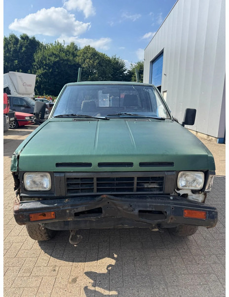 Nissan King-cab **DIESEL-4X4** - PKW: das Bild 2 Nissan King-cab **DIESEL-4X4** - PKW: das Bild 2