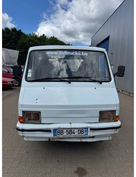 Nissan Trade **TIPPER/BENNE** - Kipper Transporter: das Bild 2 Nissan Trade **TIPPER/BENNE** - Kipper Transporter: das Bild 2