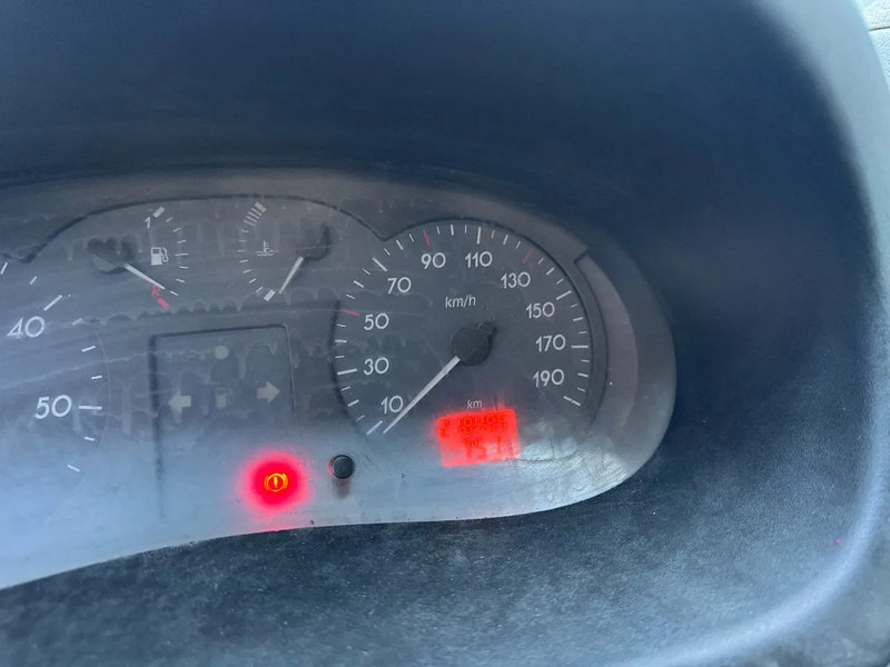 Kleintransporter, Transporter mit Doppelkabine Renault Master **DUB CAB-DCI120**: das Bild 12