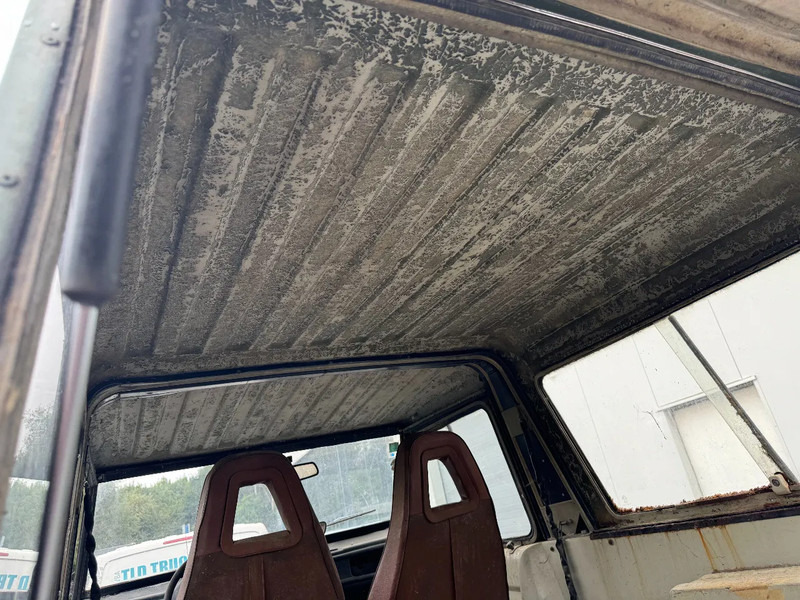 PKW Renault Rodeo BENZINE-PETROL: das Bild 18