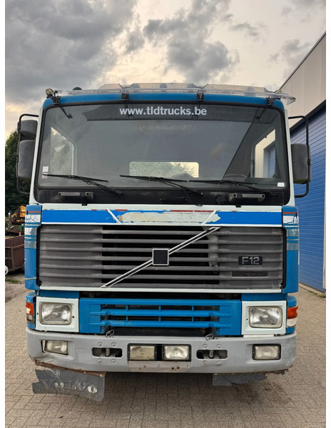 Volvo F 12.360 **ORIGINAL FRENCH TRUCK** - Sattelzugmaschine: das Bild 2 Volvo F 12.360 **ORIGINAL FRENCH TRUCK** - Sattelzugmaschine: das Bild 2