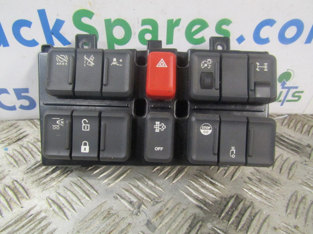 DAF LF 220 EURO 6 CAB SWITCH PANEL - Fahrerhaus und Interieur für LKW: das Bild 1 DAF LF 220 EURO 6 CAB SWITCH PANEL - Fahrerhaus und Interieur für LKW: das Bild 1