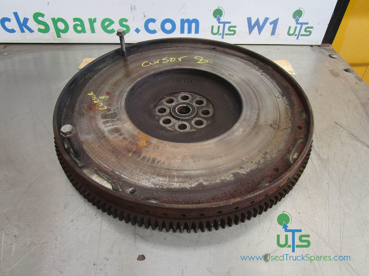 IVECO CURSOR 8 FLYWHEEL P/NO 99633961 - Schwungscheibe für LKW: das Bild 1 IVECO CURSOR 8 FLYWHEEL P/NO 99633961 - Schwungscheibe für LKW: das Bild 1
