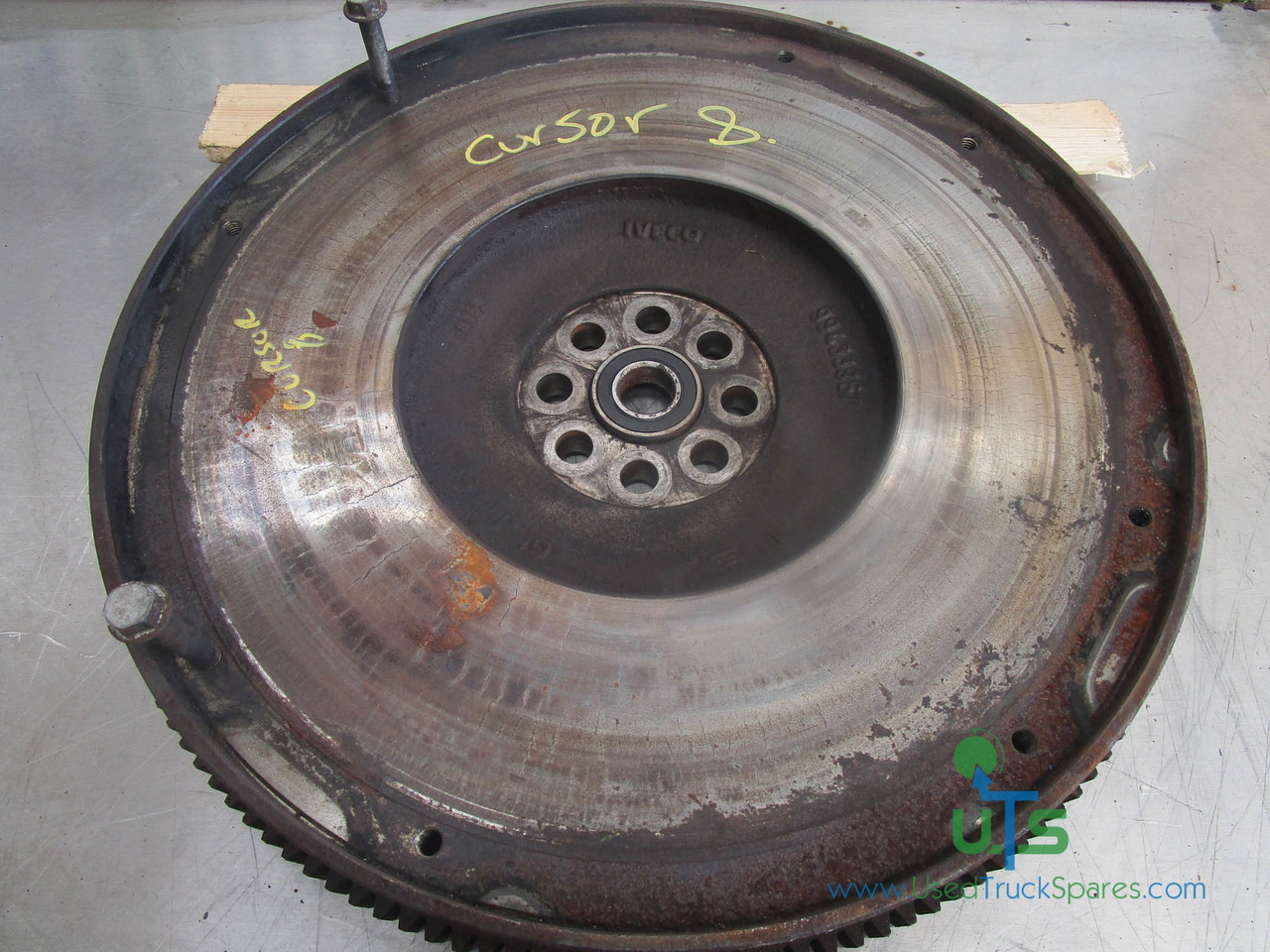 IVECO CURSOR 8 FLYWHEEL P/NO 99633961 - Schwungscheibe für LKW: das Bild 2 IVECO CURSOR 8 FLYWHEEL P/NO 99633961 - Schwungscheibe für LKW: das Bild 2