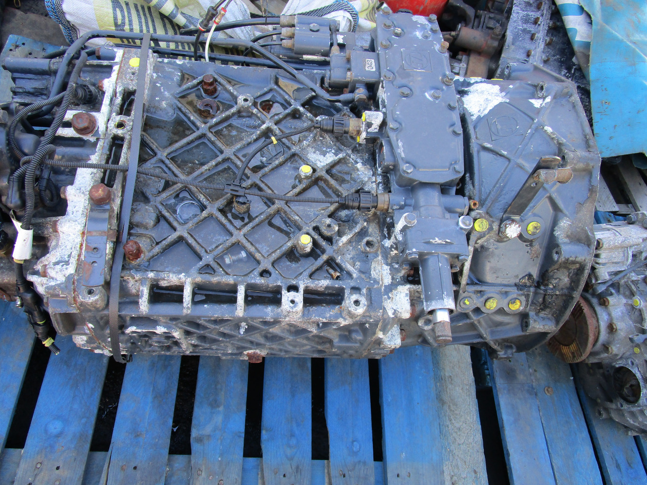 IVECO TREKKER ZF 16 SPEED MANUAL GEARBOX 16S 1620TD - Getriebe für LKW: das Bild 3 IVECO TREKKER ZF 16 SPEED MANUAL GEARBOX 16S 1620TD - Getriebe für LKW: das Bild 3