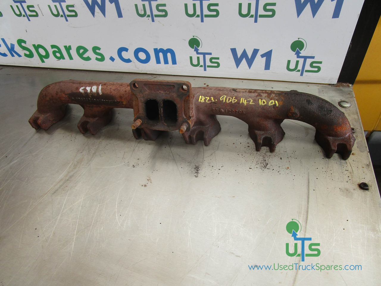 MERCEDES 1323/1823/2528 EXHAUST MANIFOLD P/NO 9061421001 - Auspuff/ Abgasanlage für LKW: das Bild 1 MERCEDES 1323/1823/2528 EXHAUST MANIFOLD P/NO 9061421001 - Auspuff/ Abgasanlage für LKW: das Bild 1