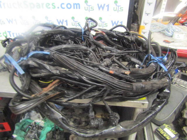 MERCEDES AXOR 1829 EURO 5 OM906 FULL CHASSIS / ENGINE WIRING HARNESS - Motor und Teile für LKW: das Bild 1 MERCEDES AXOR 1829 EURO 5 OM906 FULL CHASSIS / ENGINE WIRING HARNESS - Motor und Teile für LKW: das Bild 1