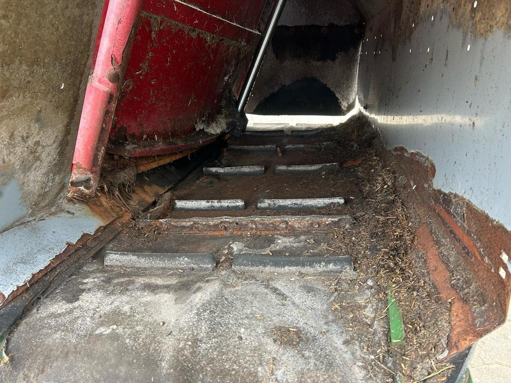 BVL V-MIX PLUS 13-1S - Futtermischwagen: das Bild 2 BVL V-MIX PLUS 13-1S - Futtermischwagen: das Bild 2