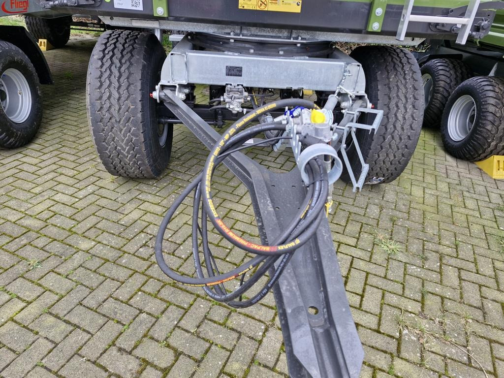 Fliegl DK 160 FOX - Landwirtschaftlicher Kipper: das Bild 2 Fliegl DK 160 FOX - Landwirtschaftlicher Kipper: das Bild 2