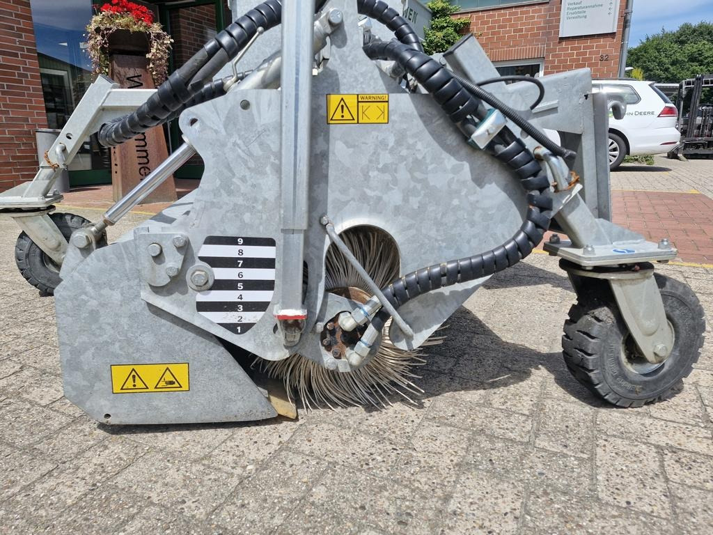 Fliegl KEH 1850 TYPE 600 - Mähwerk: das Bild 2 Fliegl KEH 1850 TYPE 600 - Mähwerk: das Bild 2