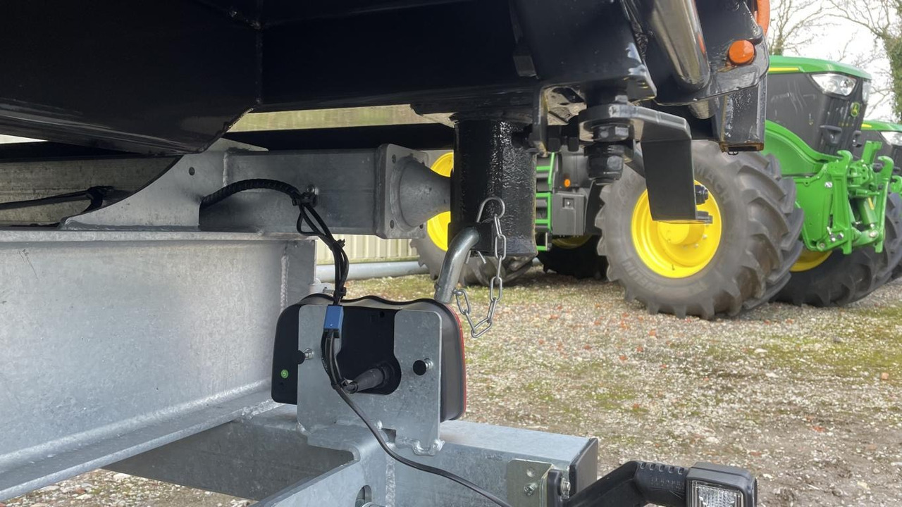 Fliegl TSK 115 - Landwirtschaftlicher Kipper: das Bild 3 Fliegl TSK 115 - Landwirtschaftlicher Kipper: das Bild 3