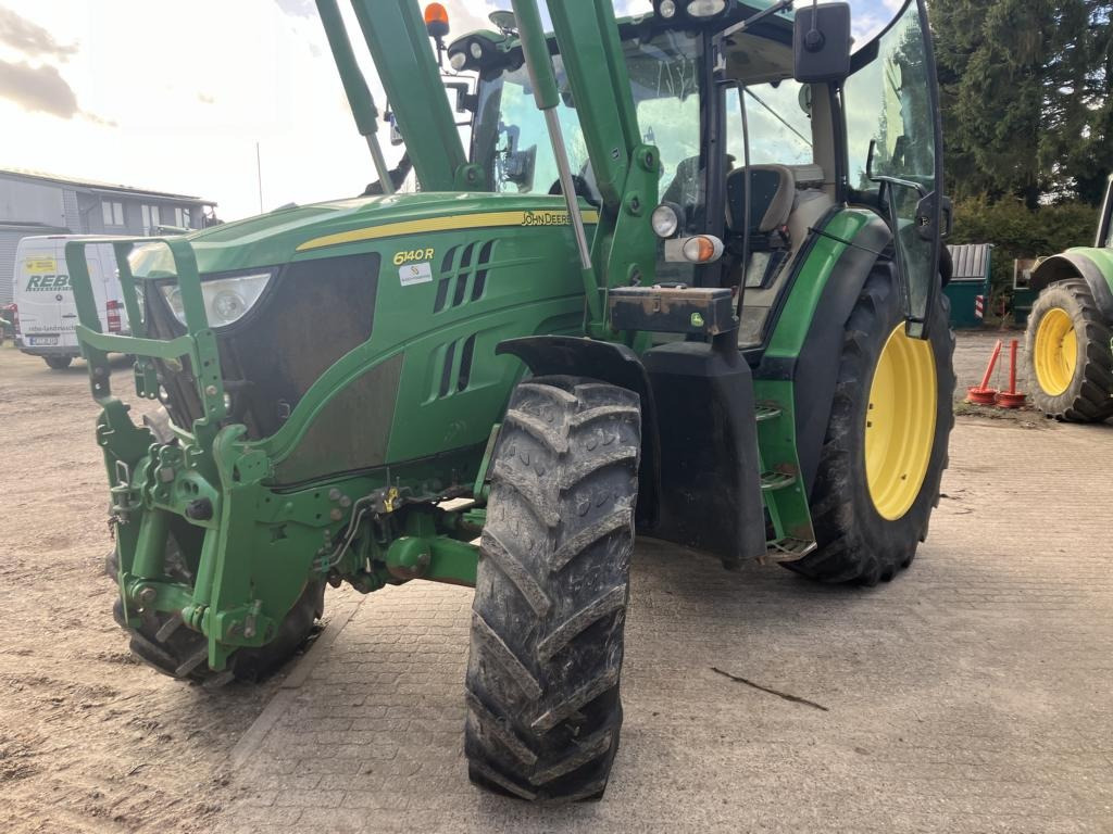 John Deere 6140R - Traktor: das Bild 2 John Deere 6140R - Traktor: das Bild 2