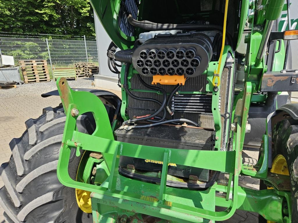 John Deere 6230 - Traktor: das Bild 3 John Deere 6230 - Traktor: das Bild 3