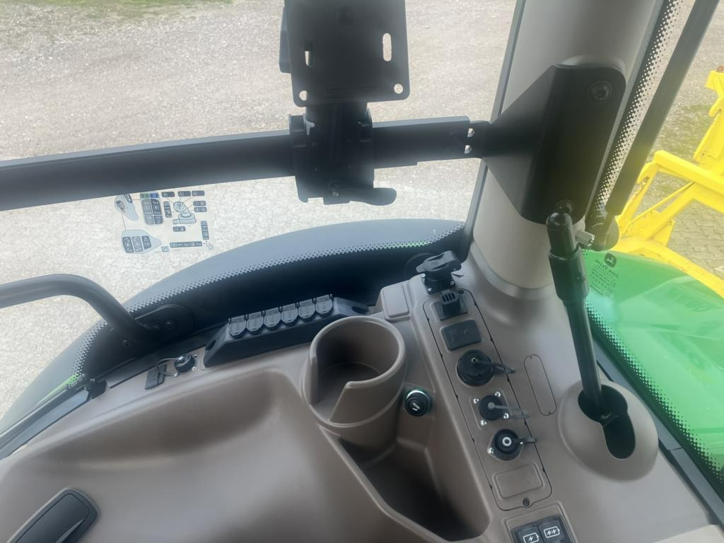 Traktor neu kaufen John Deere 6R150: das Bild 9