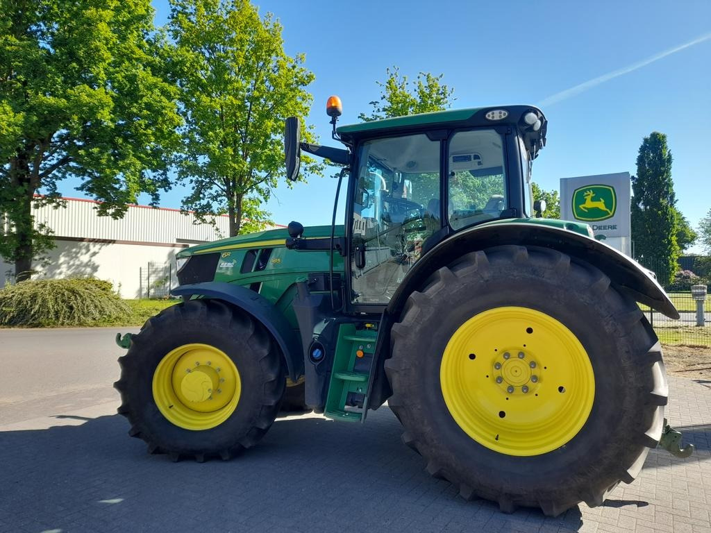 John Deere 6R185 - Traktor: das Bild 1 John Deere 6R185 - Traktor: das Bild 1