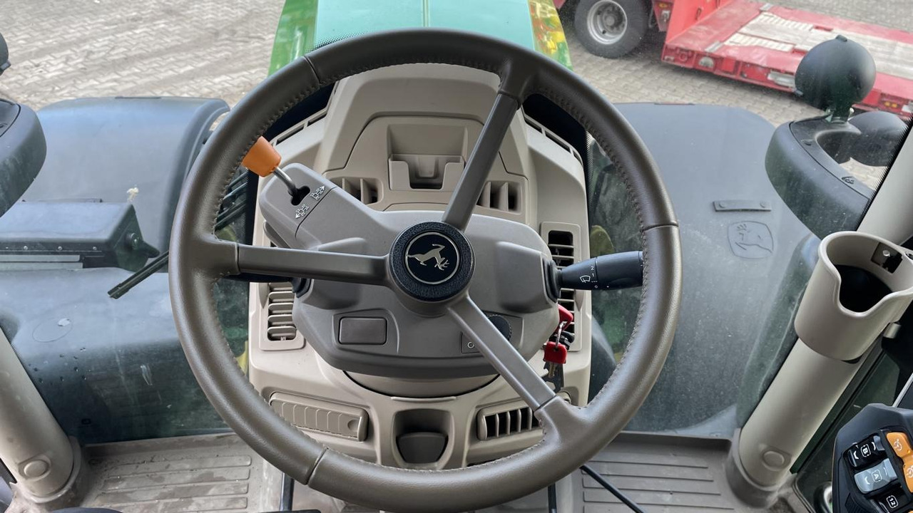 Traktor neu kaufen John Deere 6R215: das Bild 15