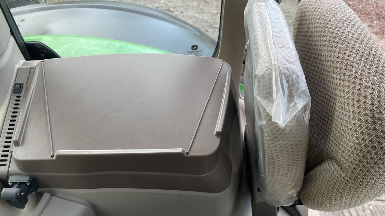 Traktor neu kaufen John Deere 6R215: das Bild 9