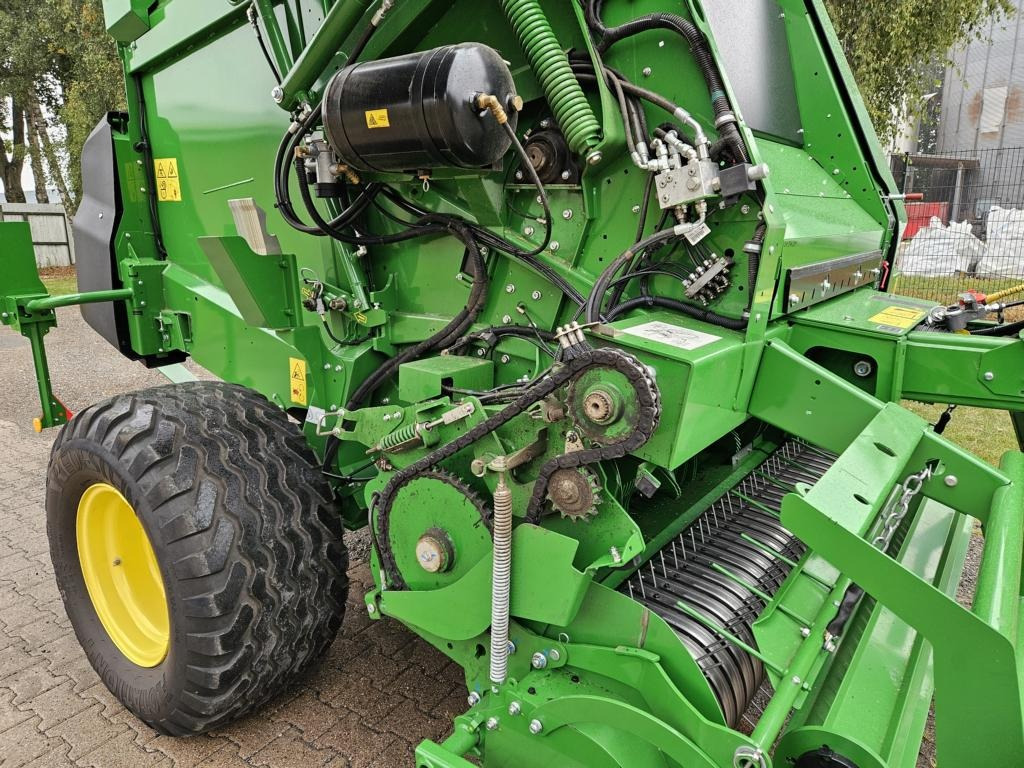 John Deere V461M - PAKET FÜR RUNDBALLENPR - Ballenwickelgerät: das Bild 3 John Deere V461M - PAKET FÜR RUNDBALLENPR - Ballenwickelgerät: das Bild 3