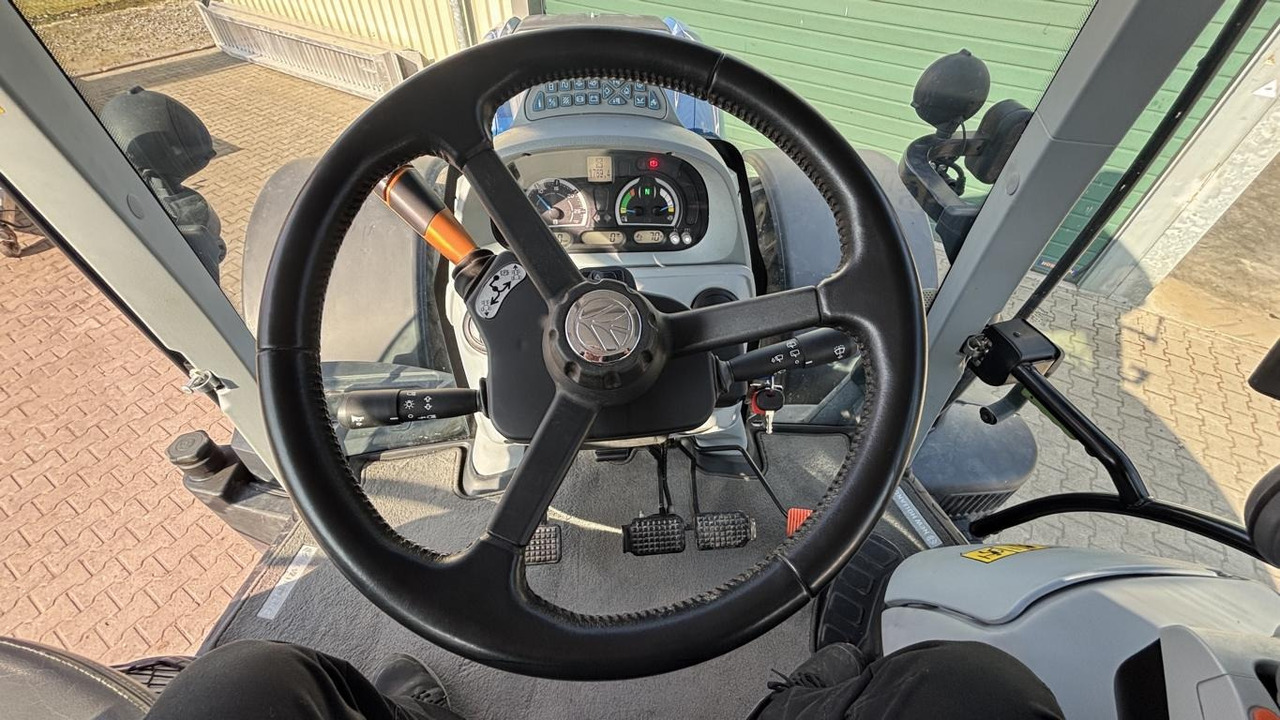 Traktor New Holland T 7.210: das Bild 6