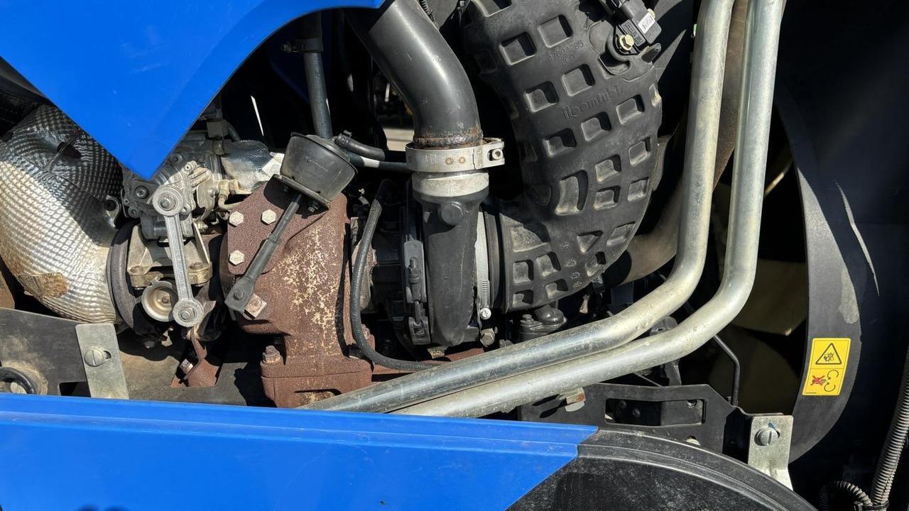 Traktor New Holland T 7.210: das Bild 25