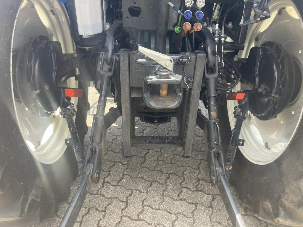 Traktor New Holland TD 5.115: das Bild 20