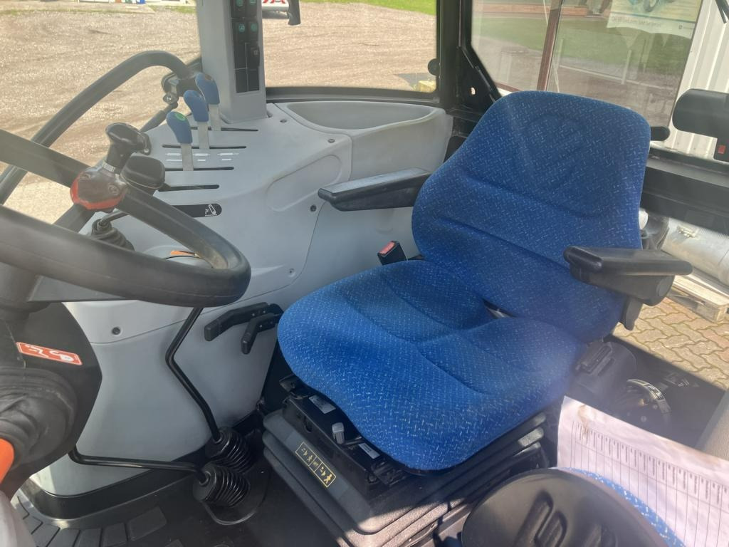 Traktor New Holland TD 5.115: das Bild 18