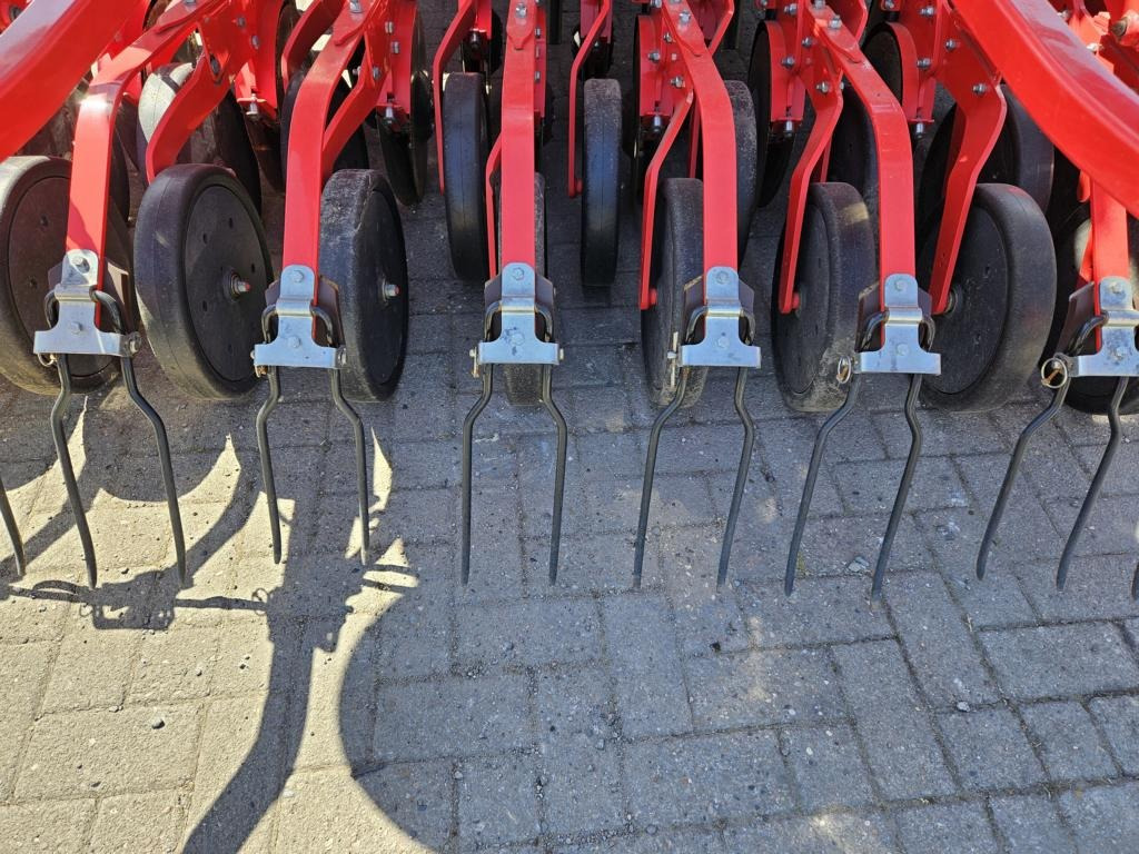 Pöttinger TERRASEM C6 - Säkombination: das Bild 3 Pöttinger TERRASEM C6 - Säkombination: das Bild 3