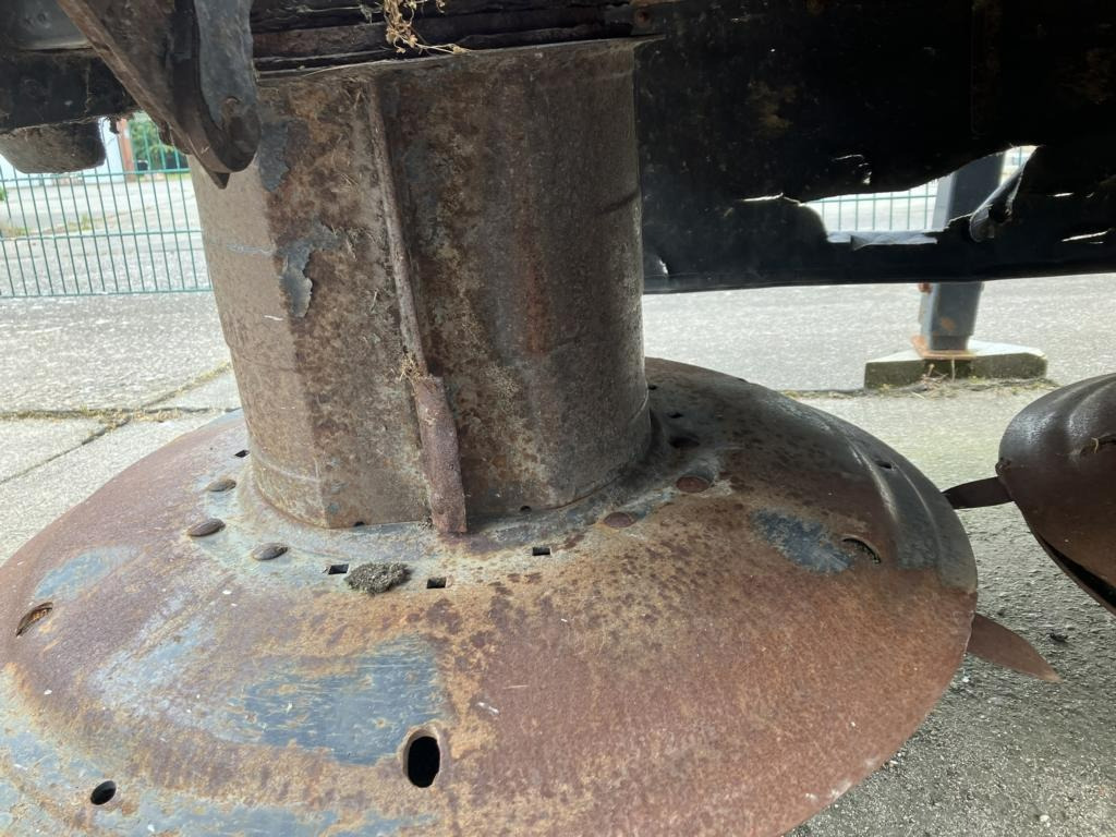 Vicon 3001 F EXTRA - Mähwerk: das Bild 3 Vicon 3001 F EXTRA - Mähwerk: das Bild 3