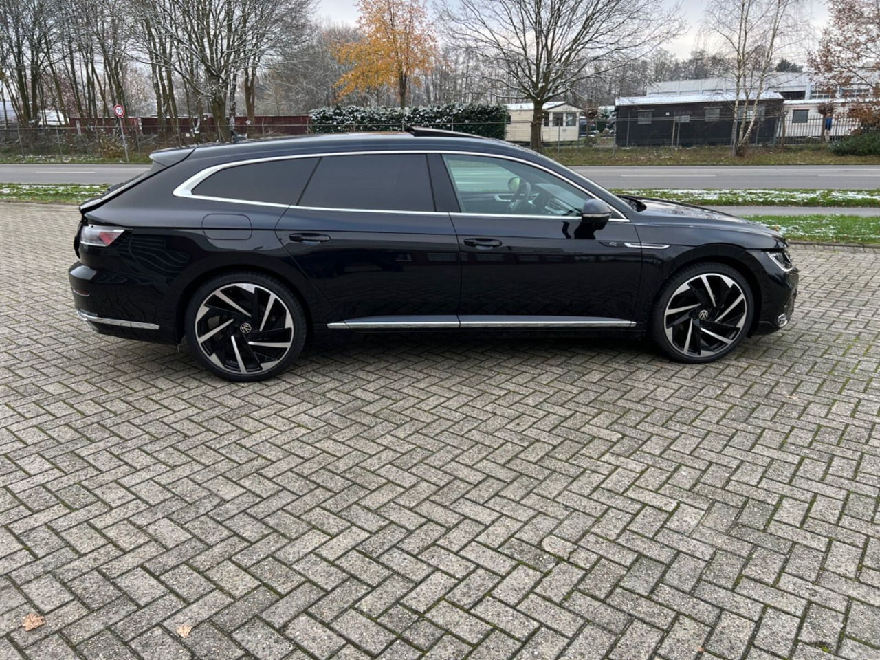 Volkswagen Arteon Shooting Brake R-Line 4Motion - PKW: das Bild 4 Volkswagen Arteon Shooting Brake R-Line 4Motion - PKW: das Bild 4